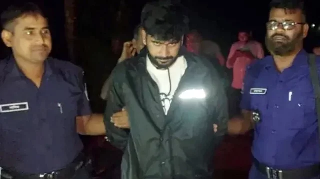 ভুয়া এনএসআই কর্মকর্তা সেজে চাঁদা দাবি, নাটোরে সেনা অভিযানে প্রতারক আটক