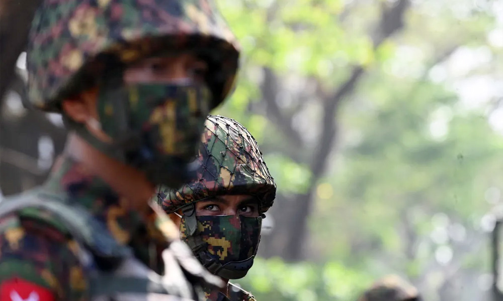 মায়ানমারে সামরিক জান্তার বিমান হামলায় রুবি খনি শহরে নিহত ১৩