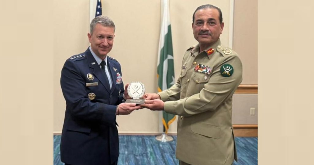 মার্কিন সামরিক কর্মকর্তাদের সঙ্গে পাকিস্তান সেনাপ্রধানের বৈঠক