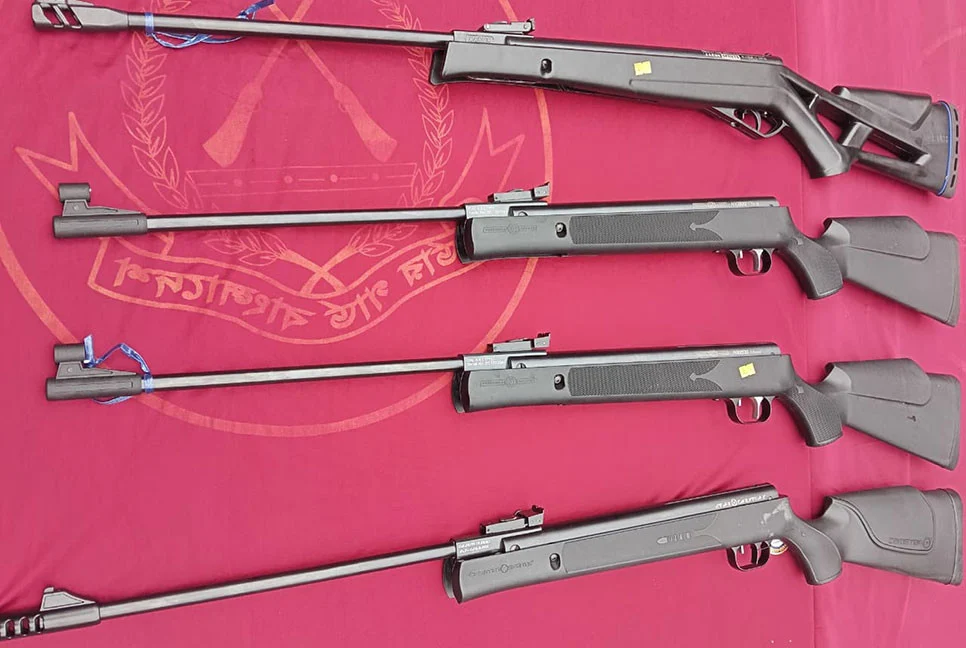 সিলেট সীমান্তে বিজিবির অভিযানে ভারতীয় ৪ এয়ারগান উদ্ধার