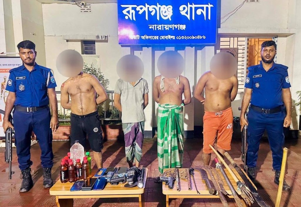 সারাদেশে যৌথ বাহিনীর অভিযান: আট দিনে ২৮৮ জন গ্রেফতার, অস্ত্র-গোলাবারুদ ও মাদক উদ্ধার