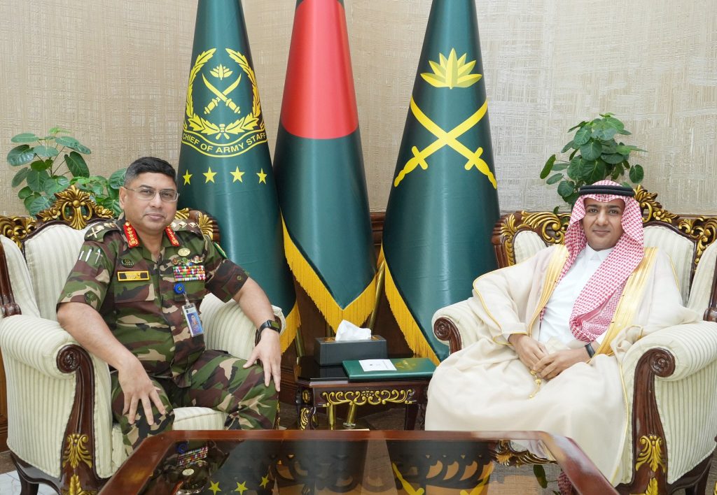 সেনাবাহিনী প্রধানের সঙ্গে সৌদি রাষ্ট্রদূতের সৌজন্য সাক্ষাৎ