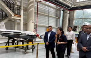 চীন সফর শেষে দেশে ফিরলেন সেনাবাহিনী প্রধান