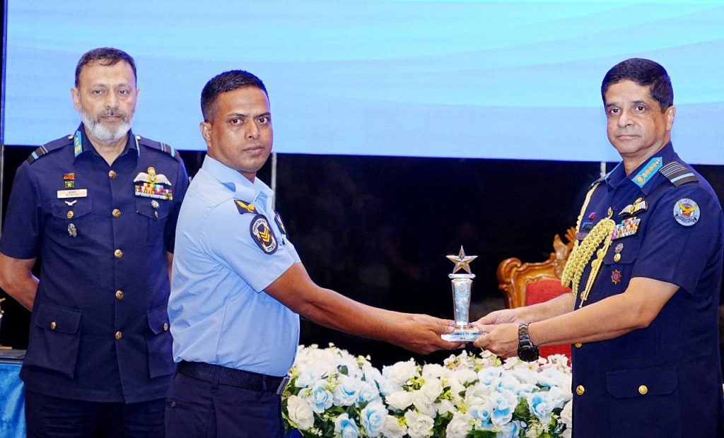 ২০২৪ সালের শ্রেষ্ঠ বিমানসেনা ও এমওডিসি (এয়ার) সম্মাননা প্রদান