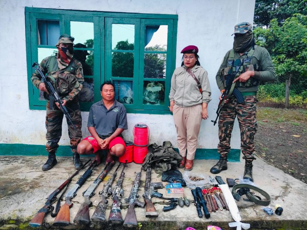 মিজোরামে আসাম রাইফেলসের অভিযানে বিপুল পরিমাণ অস্ত্র ও গোলাবারুদ উদ্ধার