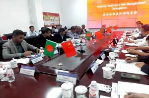 চীন সফর শেষে দেশে ফিরলেন সেনাবাহিনী প্রধান