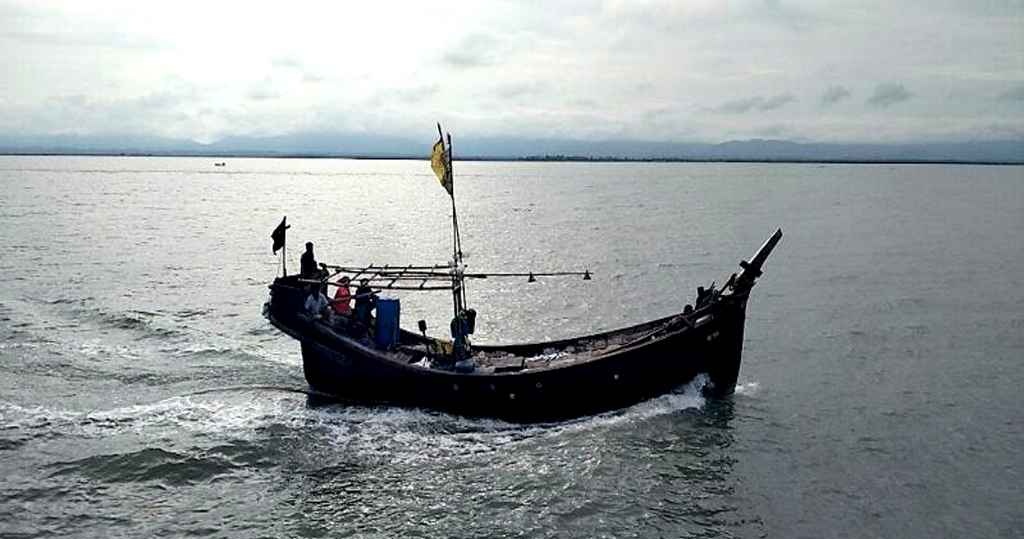 আরও ১৪ বাংলাদেশিকে ধরে নিয়ে গেল ‘আরাকান আর্মি’
