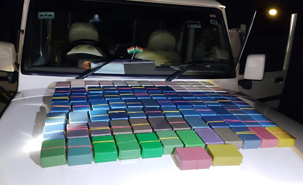 আসাম-বাংলা সীমান্তে ১ কেজির বেশি ব্রাউন সুগার উদ্ধার, মূল্য ১ কোটি টাকা