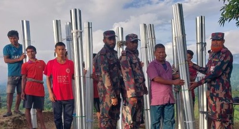 সাজেকের হাদুপাড়া বেসরকারি প্রাথমিক বিদ্যালয়ের উন্নয়নে এগিয়ে এলো বিজিবি