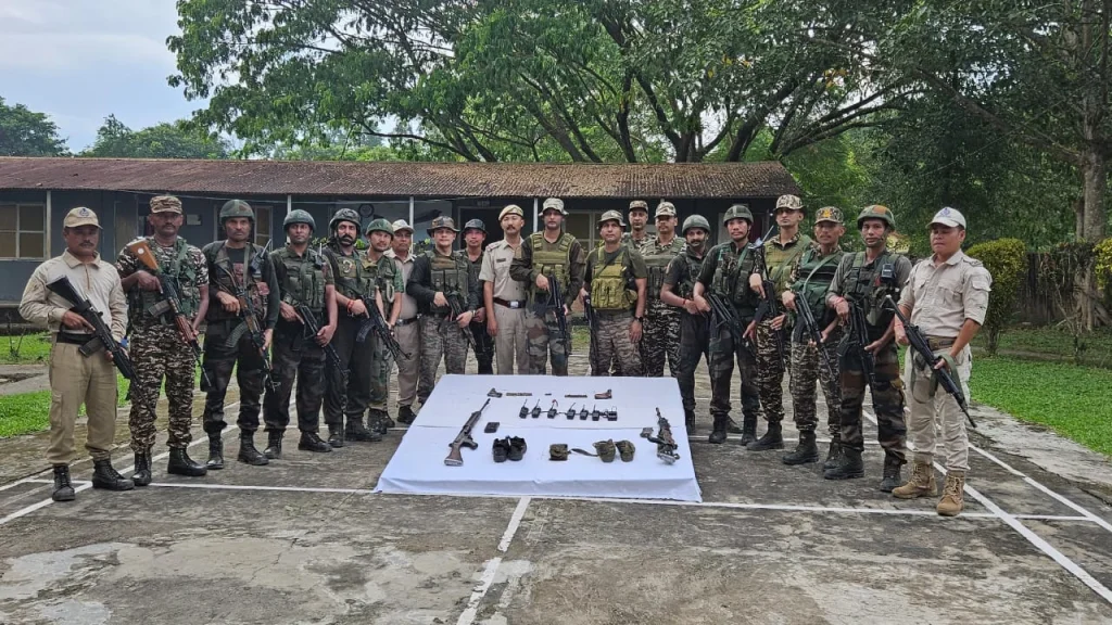 মণিপুরে বিশেষ অভিযানে জঙ্গি আটক, বিপুল অস্ত্র উদ্ধার