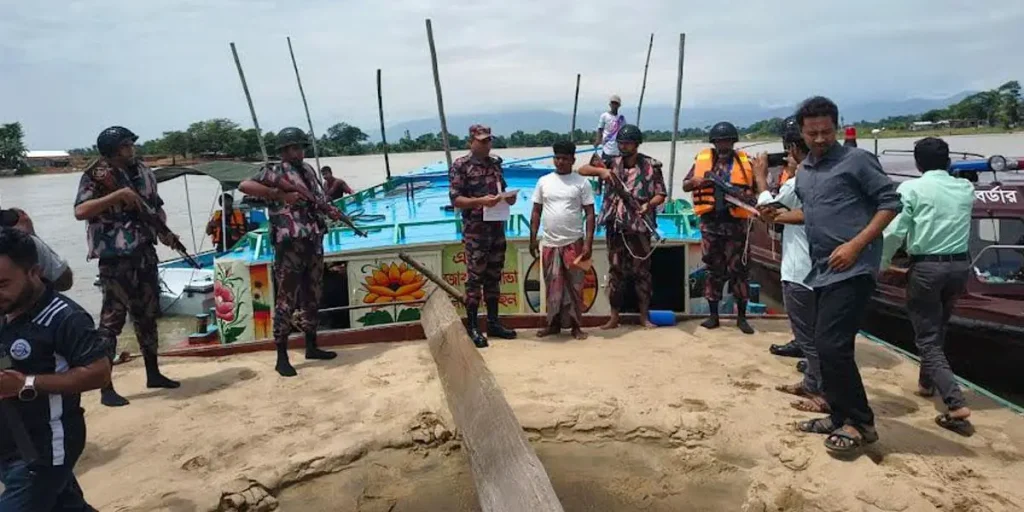 সুনামগঞ্জে নদীতে বালু ও পাথর লুট ঠেকাতে বিজিবির অভিযান