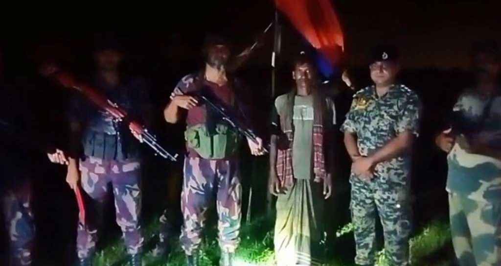 মেহেরপুর সীমান্তে বিএসএফের হাতে বাংলাদেশি আটক, পতাকা বৈঠকের পর ফেরত