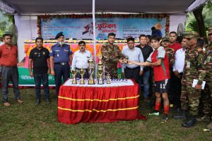 আলীকদম জোনের তত্ত্বাবধানে লামায় সেনা রিজিয়ন কাপ ফুটবল প্রতিযোগিতার ফাইনাল সম্পন্ন