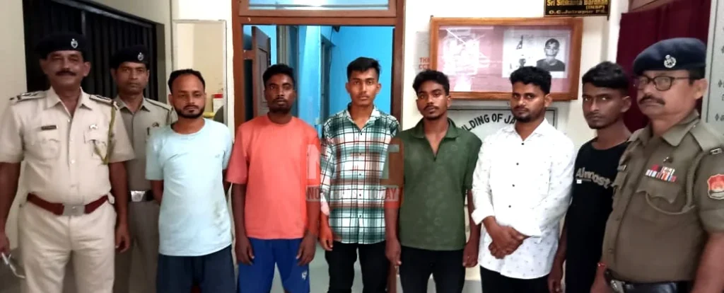 ভারতের ত্রিপুরায় জাল আধার কার্ড চক্রের সন্ধান, পাঁচ বাংলাদেশি যুবক আটক