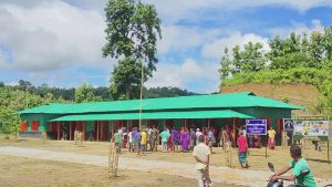 বাঘাইছড়ির মিলনপুর বেসরকারী প্রাথমিক বিদ্যালয়ে সেনাবাহিনী কর্তৃক শিক্ষা ও ক্রীড়া সামগ্রী বিতরন