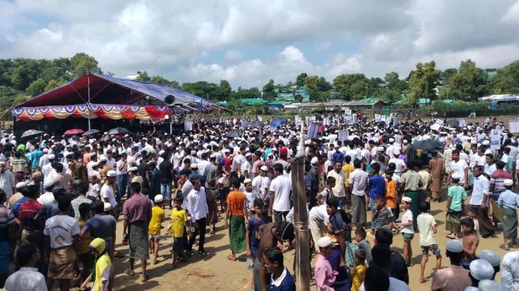 অ্যাঁরার দেশত অ্যাঁরা ফেরত যাইতো চাই