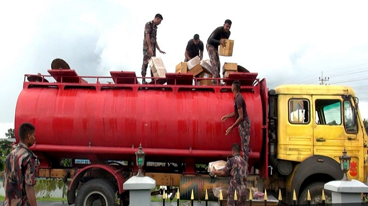 হবিগঞ্জে তেলবাহী লরি থেকে বিজিবির অভিযানে সোয়া এক কোটি টাকার চোরাইপণ্য জব্দ