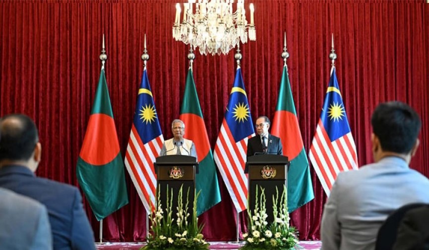 বাংলাদেশের ওপর রোহিঙ্গা ইস্যুতে তৈরি চাপ নিয়ে মালয়েশিয়া উদ্বিগ্ন: আনোয়ার ইব্রাহিম