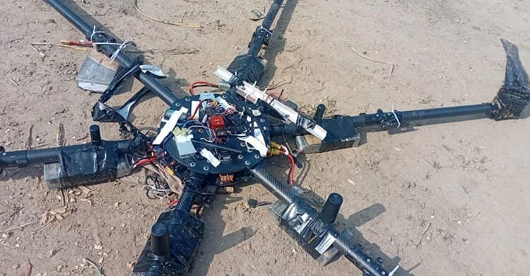 লাহোরে ভারতীয় ড্রোন ভূপাতিতের দাবি পাকিস্তানের নিরাপত্তা বাহিনীর