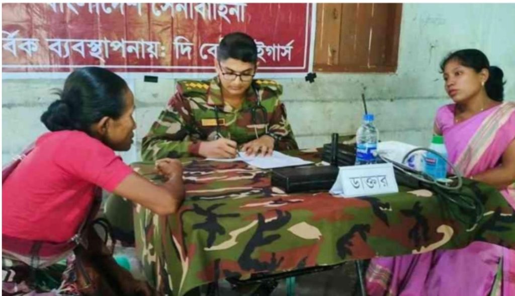 দীঘিনালায় সেনাবাহিনীর উদ্যোগে বিনামূল্যের মেডিকেল ক্যাম্প