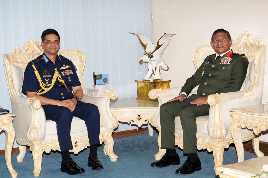 বিমান বাহিনী প্রধানের সাথে মালদ্বীপের সশস্ত্র বাহিনী প্রধানের সৌজন্য সাক্ষাৎ