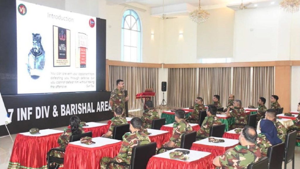 মিলিটারি ওরিয়েন্টেশন প্রশিক্ষণ সম্পন্ন করলেন বিসিএস ও বিজেএস কর্মকর্তারা