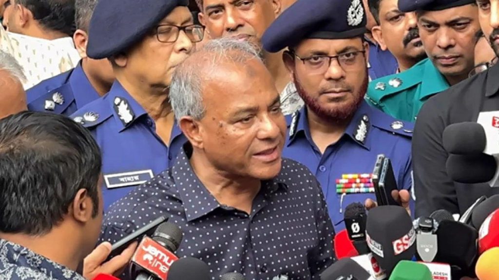 খাগড়াছড়িতে অস্থিরতার পেছনে ভারত বা ফ্যাসিস্টদের ইন্ধন আছে: স্বরাষ্ট্র উপদেষ্টা