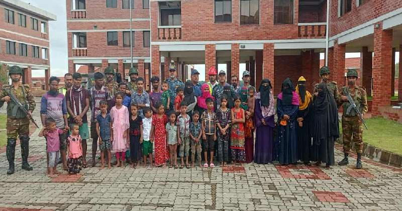 চট্টগ্রামের আনোয়ারায় সেনাবাহিনীর অভিযানে ৩১ রোহিঙ্গা আটক