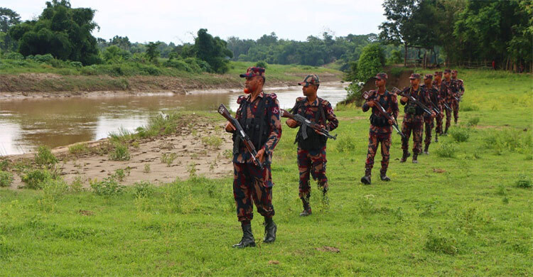 সীমান্তে অবৈধ অস্ত্রের অনুপ্রবেশ রোধে বিজিবির অভিযান জোরদার