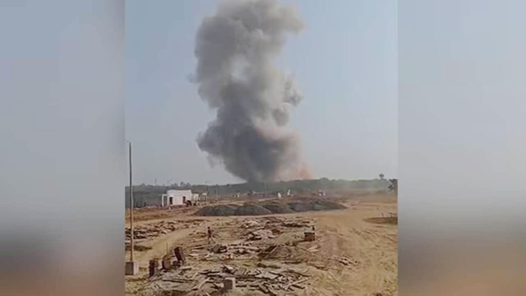 ভারতের মহারাষ্ট্রে প্রতিরক্ষা সরঞ্জাম তৈরির কারখানায় ব্যাপক বিস্ফোরণ, নিহত ৮