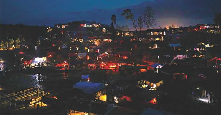 মিয়ানমার সীমান্ত দিয়ে রোহিঙ্গা ক্যাম্পে আসছে ভয়ঙ্কর অস্ত্র, আতঙ্কে সীমান্তবাসী