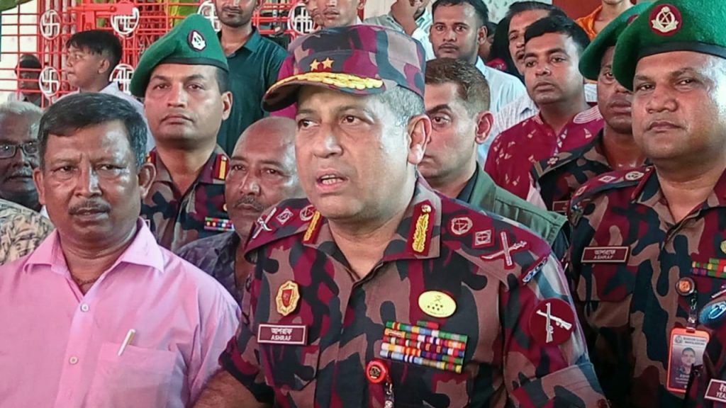 সীমান্তে অপ্রীতিকর পরিস্থিতি ঠেকাতে সর্বোচ্চ সতর্ক বিজিবি: মহাপরিচালক