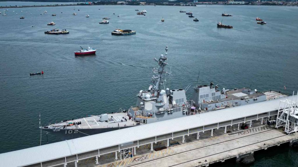 ভেনেজুয়েলার থেকে আসা সন্দেহভাজন মাদকবাহী নৌকায় মার্কিন হামলা, নিহত অন্তত ১১