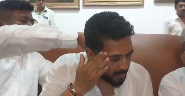 পশ্চিমবঙ্গের বিধানসভা থেকে বের করে দেওয়া হলো বিজেপির ৫ বিধায়ককে