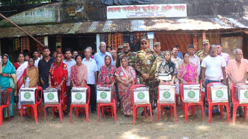 চট্টগ্রামের বোয়ালখালীতে শারদীয় দুর্গোৎসবে সেনাবাহিনীর উপহার