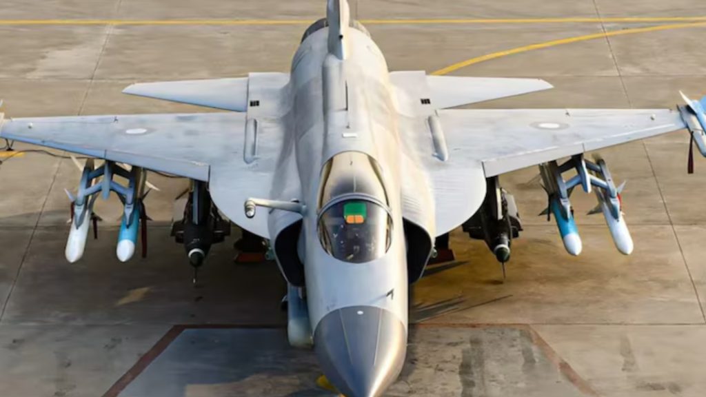 রাশিয়ার কাছ থেকে যুদ্ধবিমানের ইঞ্জিন পাচ্ছে পাকিস্তান, ভারতে তোলপাড়