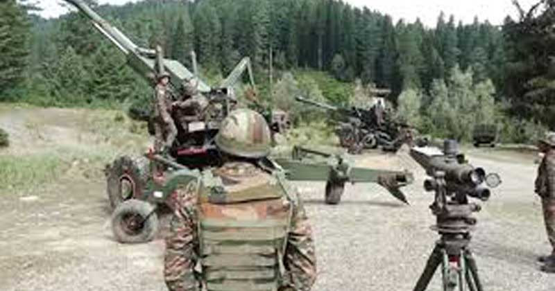 কাশ্মীরে ভারতীয় সেনাবাহিনীর সঙ্গে বন্দুকযুদ্ধে নিহত ২, সীমান্তজুড়ে হাই অ্যালার্ট