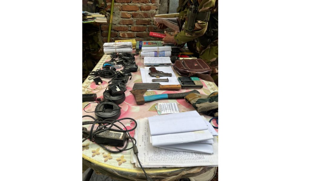 গহীন জঙ্গলে সেনা অভিযান: ইউপিডিএফের গোপন আস্তানা থেকে অস্ত্র, গোলাবারুদ উদ্ধার