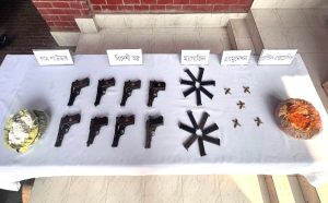 বিমানবন্দর রেলওয়ে স্টেশনে সেনাবাহিনীর বিশেষ অভিযানে বিপুল অস্ত্র ও বিস্ফোরক জব্দ