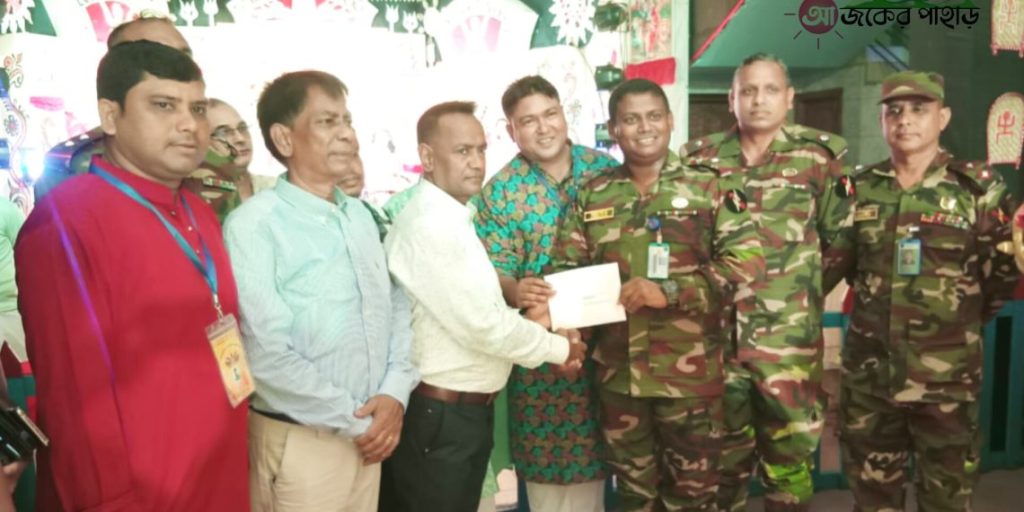 দুর্গাপূজা উপলক্ষে মন্দির পরিদর্শন করলেন নানিয়ারচর সেনা জোন অধিনায়ক