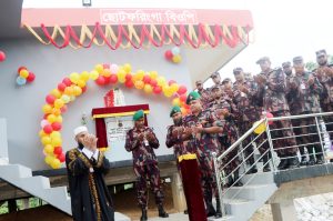 আভিযানিক কার্যক্রমে গতিশীলতার লক্ষে চট্টগ্রামের মিরসরাইয়ে ৪৩ বিজিবির নতুন বিওপি উদ্বোধন
