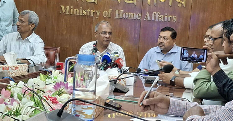 স্বরাষ্ট্র উপদেষ্টা- মেডিকেল রিপোর্টে পাহাড়ে ধর্ষণের আলামত পাওয়া যায়নি