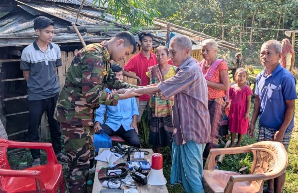 দুর্গম নুনছড়িতে সেনাবাহিনীর বিনামূল্যে চিকিৎসা সেবা: দুই শতাধিক পাহাড়ি-বাঙ্গালির মুখে স্বস্তির হাসি