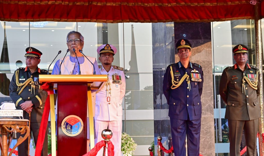 দেশ পুনর্গঠনে সেনাবাহিনীর ভূমিকা অক্ষুণ্ন থাকবে, বিশ্বাস প্রধান উপদেষ্টার