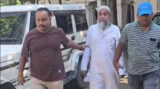 দিল্লি বিস্ফোরণ নিয়ে সামাজিক যোগাযোগমাধ্যমে মন্তব্য, আসামে সাবেক প্রধান শিক্ষক আটক