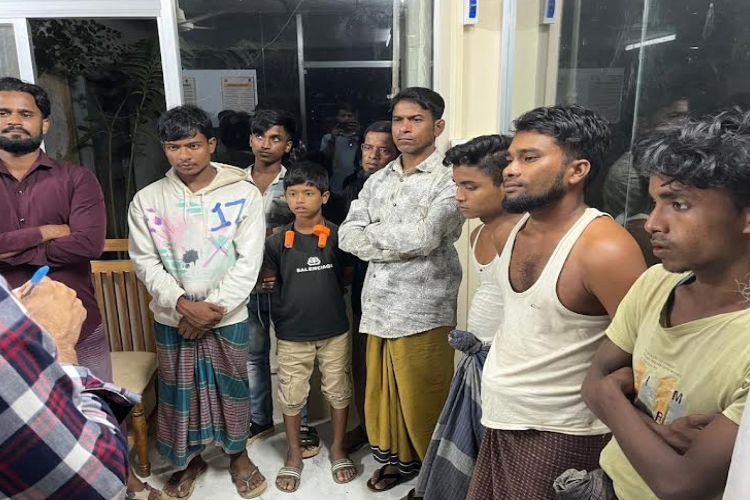 উখিয়ায় ভাড়া বাসা থেকে ১৮ রোহিঙ্গা আটক