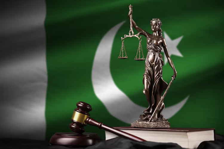 পাকিস্তানের সংবিধান সংশোধন, সামরিক কাঠামোতে বড় পরিবর্তন