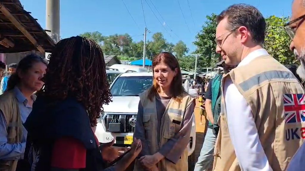 রোহিঙ্গা ক্যাম্প পরিদর্শন করলেন ব্রিটিশ মন্ত্রী জেনি চ্যাপম্যান