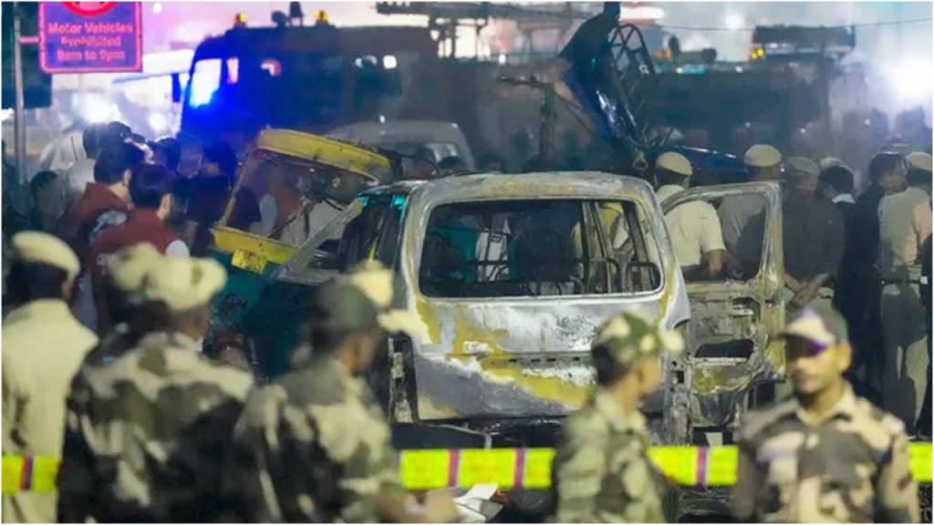 দিল্লিতে ভয়াবহ বিস্ফোরণ, নিহতের সংখ্যা বেড়ে ৯