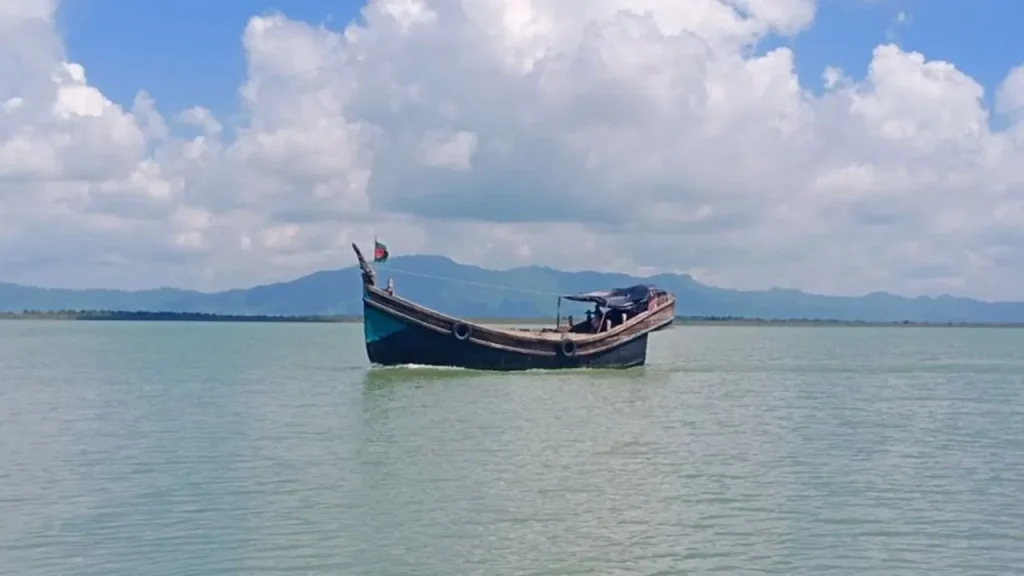 ১২ বাংলাদেশিকে ধরে নিয়ে গেছে আরাকান আর্মি